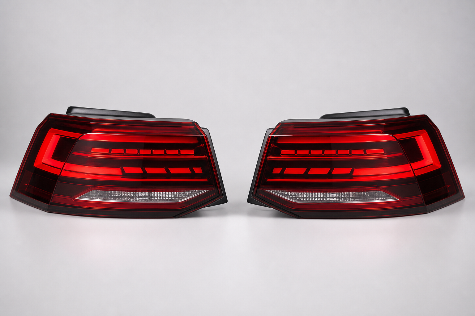 Volkswagen Golf 8 2020–2024 Dinamik Arka Stop Takımı